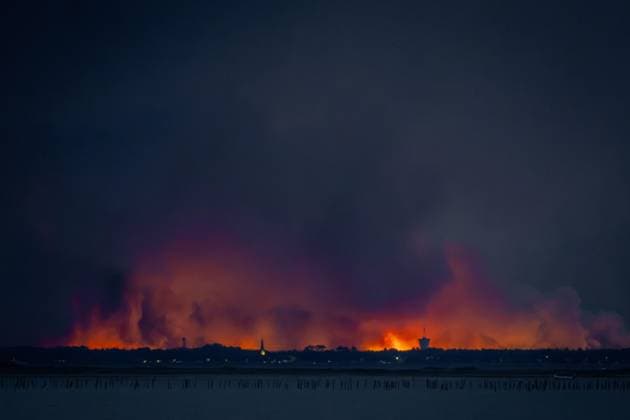 Fires, the fires as seen from Perreire Beach in Arcachon PHOTOPQR SUD OUEST Laurent Theillet Arcachon July 23, 2026 Fires, the fires as seen from Perreire Beach in Arcachon Arcachon, July 23, 2026 Photo by Laurent Theillet, Sud Ouest Arcachon, France, July 23, 2026 Fires in Arcachon Arcachon, GIRONDE, France  Copyright: xPHOTOPQR SUDxOUEST MAXPPPxLaurentxTheilletx 20260723SDO7174 20260723SDO7174