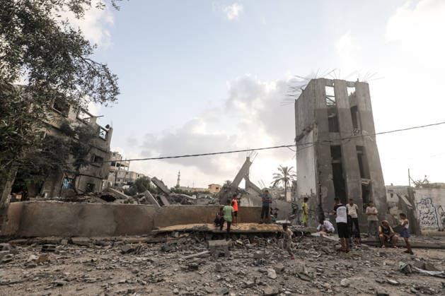 Palestinians inspect damage at Al-Noor Mosque in al-Bureij Palestinians inspect damage at Al-Noor Mosque following an attack in al-Bureij refugee camp, central Gaza Strip, on July 24, 2026. The damage comes despite an ongoing ceasefire, as places of worship and civilian facilities continue to be affected. Photo by Moiz Salhi apaimages al-Bureij Gaza Strip Palestinian Territory 240726_Burije_MS_00(24) Copyright: xapaimagesxMoizxSalhixx xapaimagesx