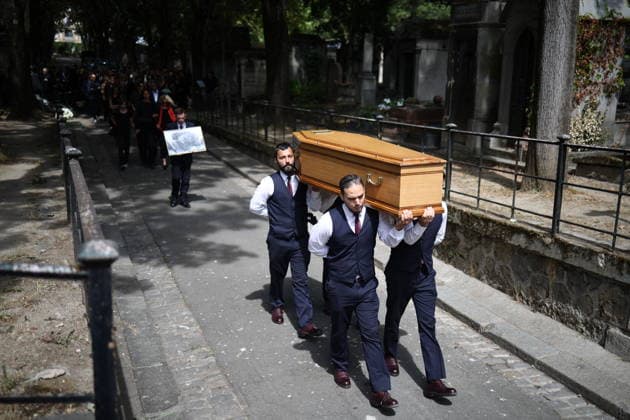 Francoise Coquet Funeral - Paris Francoise Coquet s coffin during funeral of Francoise Coquet at Montmartre cemetery in Paris, France on July 24, 2026. French television producer Francoise Coquet died on July 20 2026, aged 83. Photo by Raphael Lafargue ABACAPRESS.COM Paris France  Copyright: xLafarguexRaphael ABACAx