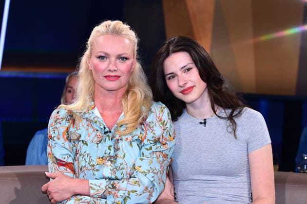 Franziska Knuppe und ihre Tochter Mathilda Moestl zu Gast bei der NDR Talk Show am 24.07.2026 in Hamburg NDR Talk Show am 24.07.2026 in Hamburg *** Franziska Knuppe and her daughter Mathilda Moestl appeared as guests on the NDR Talk Show on July 24, 2026, in Hamburg NDR Talk Show on July 24, 2026, in Hamburg 