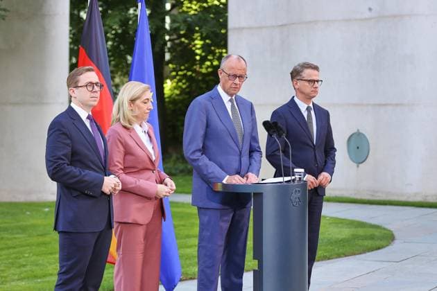 Berlin, Deutschland, 24.07.2026: Bundeskanzleramt: Vorstellung Kabinettsumbildung: L-R: Philipp Amthor, Nina Warken, Bundeskanzler Friedrich Merz und Carsten Linnemann, alle CDU *** Berlin, Germany, July 24, 2026; Federal Chancellery: Presentation of the Cabinet reshuffle; L to R: Philipp Amthor, Nina Warken, Federal Chancellor Friedrich Merz, and Carsten Linnemann, all of the CDU Copyright: xdtsxNachrichtenagenturx dts_128408