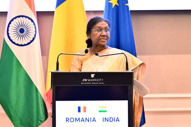 President Droupadi Murmu addresses the India Romania Business Forum Bucharest Romania , Jul 24 (ANI): President Droupadi Murmu addresses the India Romania Business Forum, in Bucharest on Friday. (@rashtrapatibhvn X ANI Photo) Bucharest Romania Copyright: xANIx ANI_20260724217