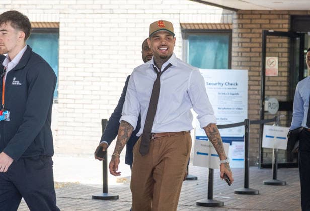 July 24, 2026, London, England, United Kingdom: R&B singer CHRIS BROWN leaves Southwark Crown Court after a case management hearing. He is charged over an alleged assault in a London nightclub. The American musician is accused of causing grievous bodily harm to Abraham Diaw in February 2023. London United Kingdom  - ZUMAs262 20260724_zip_s262_002 Copyright: xTayfunxSalcix