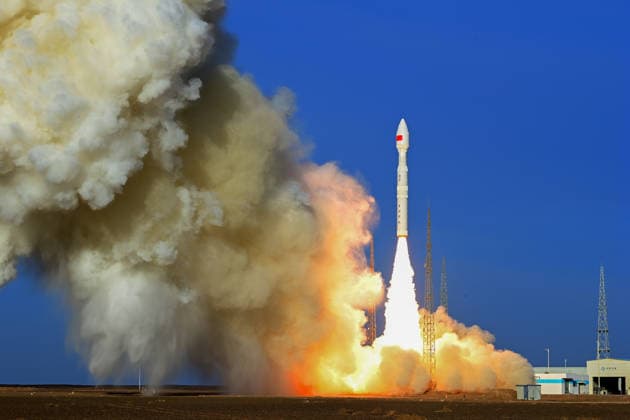 (260724) -- JIUQUAN, July 24, 2026 -- A Lijian-1 Y15 carrier rocket carrying five satellites blasts off from the Dongfeng commercial space innovation pilot zone in northwest China, on July 24, 2026. The rocket lifted off at 7:33 a.m. (Beijing Time), successfully placing the satellites into their designated orbits. (Photo by Xinhua) (EyesOnSci) CHINA-DONGFENG COMMERCIAL SPACE INNOVATION PILOT ZONE-SATELLITES-LAUNCH (CN) WangxJiangbo 