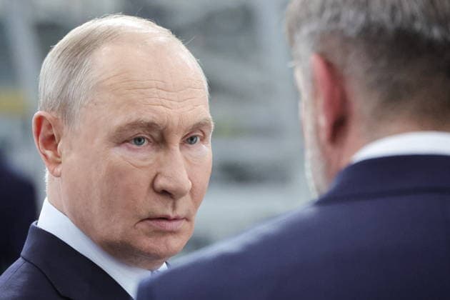 RUSSIA, IRKUTSK - JULY 24, 2026: Vladimir Putin, President of Russia, visits the Irkutsk Aviation Plant owned by Rostec s United Aircraft Corporation. Yevgeny Messman TASS  95394285