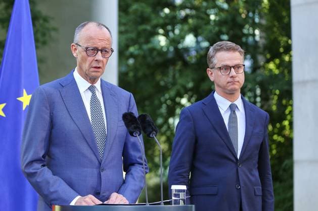Berlin, Deutschland, 24.07.2026: Bundeskanzleramt: Vorstellung Kabinettsumbildung: Bundeskanzler Friedrich Merz und Carsten Linnemann, beide CDU *** Berlin, Germany, July 24, 2026, Federal Chancellery: Announcement of Cabinet Reshuffle—Chancellor Friedrich Merz and Carsten Linnemann, both of the CDU Copyright: xdtsxNachrichtenagenturx dts_128390