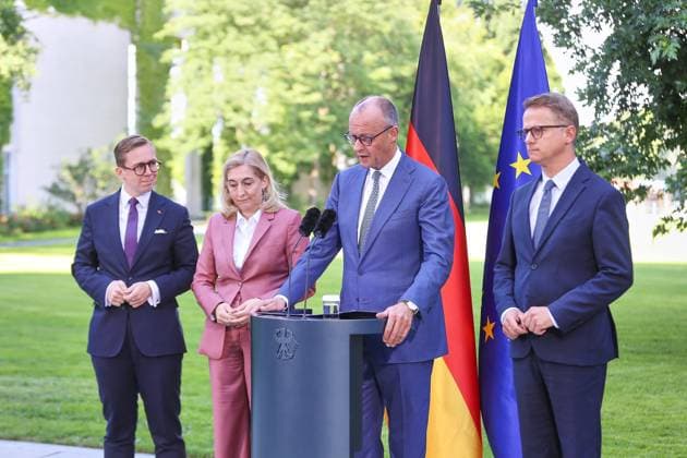 Berlin, Deutschland, 24.07.2026: Bundeskanzleramt: Vorstellung Kabinettsumbildung: L-R: Philipp Amthor, Nina Warken, Bundeskanzler Friedrich Merz und Carsten Linnemann, alle CDU *** Berlin, Germany, July 24, 2026; Federal Chancellery: Presentation of the Cabinet reshuffle; L to R: Philipp Amthor, Nina Warken, Federal Chancellor Friedrich Merz, and Carsten Linnemann, all CDU Copyright: xdtsxNachrichtenagenturx dts_128403