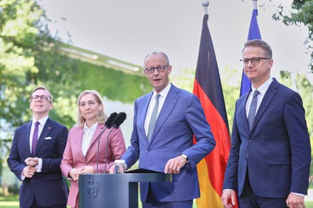 Berlin, Deutschland, 24.07.2026: Bundeskanzleramt: Vorstellung Kabinettsumbildung: L-R: Philipp Amthor, Nina Warken, Bundeskanzler Friedrich Merz und Carsten Linnemann, alle CDU *** Berlin, Germany, July 24, 2026; Federal Chancellery: Presentation of the Cabinet reshuffle; L to R: Philipp Amthor, Nina Warken, Federal Chancellor Friedrich Merz, and Carsten Linnemann, all CDU Copyright: xdtsxNachrichtenagenturx dts_128417