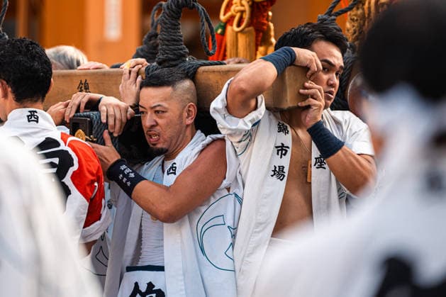 General view, July 24, 2026 - Participants carry portable shrines (mikoshi) during the Kanko-sai return procession of the Gion Matsuri in Kyoto, Japan. Held on July 24, the procession marks the return of the deities from the Otabisho to Yasaka Shrine, concluding one of Japan s most renowned traditional festivals.  aflo_338984796