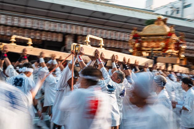 General view, July 24, 2026 - Participants carry portable shrines (mikoshi) during the Kanko-sai return procession of the Gion Matsuri in Kyoto, Japan. Held on July 24, the procession marks the return of the deities from the Otabisho to Yasaka Shrine, concluding one of Japan s most renowned traditional festivals.  aflo_338984797