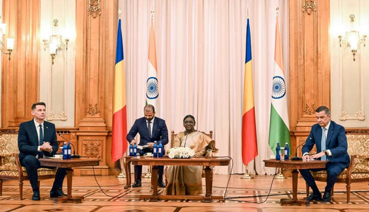 RECORD DATE NOT STATED President Droupadi Murmu meets President of the Senate of Romania Mircea Abrudean and President of the Chamber of Deputies of Romania Sorin Grindeanu Bucharest Romania , Jul 24 (ANI): President Droupadi Murmu meets President of the Senate of Romania Mircea Abrudean and President of the Chamber of Deputies of Romania Sorin Grindeanu, at the Parliament Palace, in Bucharest on Friday. (@rashtrapatibhvn X ANI Photo) Bucharest Romania Copyright: xANIx ANI_20260724306
