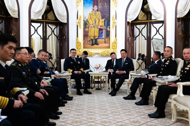 Chinese Defense Minister Admiral Dong Jun meeting with the Thai PM in Bangkok - 24 Jul 2026 Chinese Defense Minister Admiral Dong Jun (C-L) and Thai Prime Minister Anutin Charnvirakul (C-R) attend a meeting at Government House in Bangkok. Bangkok Thailand Copyright: xPeeraponxBoonyakiatx xSOPAxImagesx Admiral_Dong_Jun-8