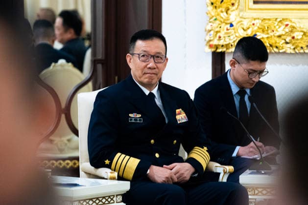 Chinese Defense Minister Admiral Dong Jun meeting with the Thai PM in Bangkok - 24 Jul 2026 Chinese Defense Minister Admiral Dong Jun is seen meeting with Thai Prime Minister Anutin Charnvirakul at Government House in Bangkok. Bangkok Thailand Copyright: xPeeraponxBoonyakiatx xSOPAxImagesx Admiral_Dong_Jun-12