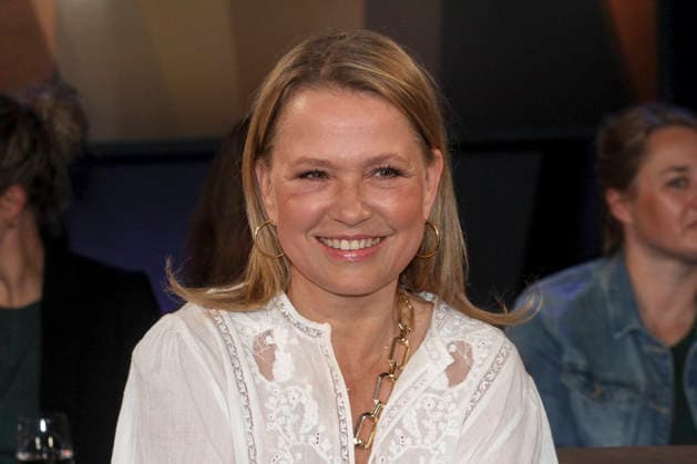 ABB TALKSHOW- Nova Meierhenrich Moderatorin zu Gast in der NDR Talkshow , aus dem NDR 3 Studio am Freitag 24.07.2027 in Hamburg Aufzeichnung vom 12.06.2026 Hamburg Deutschland *** ABB TALK SHOW: Nova Meierhenrich, host, appears as a guest on the NDR talk show, broadcast from the NDR 3 studio on Friday, July 24, 2027, in Hamburg; recorded on June 12, 2026, in Hamburg, Germany