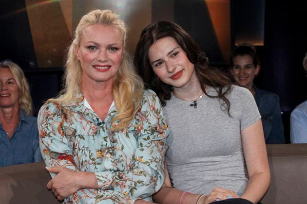 ABB TALKSHOW- Franziska Knuppe Model mit Tochter Mathilda Ruby Möstl Moestl zu Gast in der NDR Talkshow , aus dem NDR 3 Studio am Freitag 24.07.2027 in Hamburg Aufzeichnung vom 12.06.2026 Hamburg Deutschland *** ABB TALK SHOW: Franziska Knuppe, model, and her daughter Mathilda Ruby Möstl Moestl appear as guests on the NDR talk show, broadcast from the NDR 3 studio on Friday, July 24, 2027, in Hamburg. Recorded on June 12, 2026, in Hamburg, Germany.