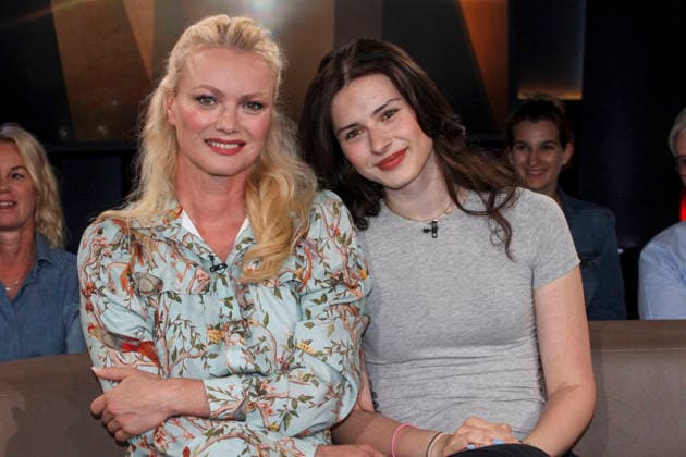 ABB TALKSHOW- Franziska Knuppe Model mit Tochter Mathilda Ruby Möstl Moestl zu Gast in der NDR Talkshow , aus dem NDR 3 Studio am Freitag 24.07.2027 in Hamburg Aufzeichnung vom 12.06.2026 Hamburg Deutschland *** ABB TALK SHOW: Franziska Knuppe, model, and her daughter Mathilda Ruby Möstl Moestl appear as guests on the NDR talk show, broadcast from the NDR 3 studio on Friday, July 24, 2027, in Hamburg. Recorded on June 12, 2026, in Hamburg, Germany.