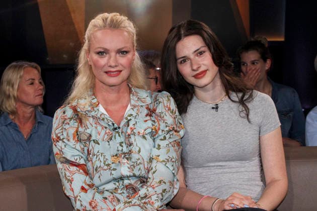 ABB TALKSHOW- Franziska Knuppe Model mit Tochter Mathilda Ruby Möstl Moestl zu Gast in der NDR Talkshow , aus dem NDR 3 Studio am Freitag 24.07.2027 in Hamburg Aufzeichnung vom 12.06.2026 Hamburg Deutschland *** ABB TALK SHOW: Franziska Knuppe, model, and her daughter Mathilda Ruby Möstl Moestl appear as guests on the NDR talk show, broadcast from the NDR 3 studio on Friday, July 24, 2027, in Hamburg. Recorded on June 12, 2026, in Hamburg, Germany.
