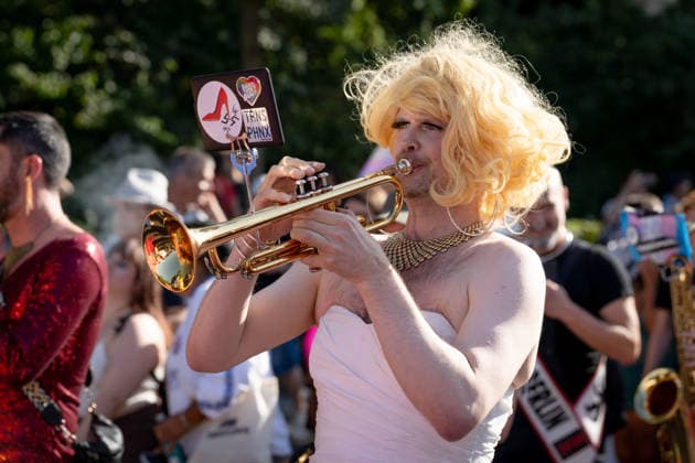 Berlin, CSD, Brandenburger Tor, Drag* March Berlin, CSD, Brandenburger Tor, Drag* March, Demonstration, Party, Parade, Gay, Queer, Berlin Berlin GER *** Berlin, CSD, Brandenburg Gate, Drag* March Berlin, CSD, Brandenburg Gate, Drag* March, Demonstration, Party, Parade, Gay, Queer, Berlin, Berlin, GER