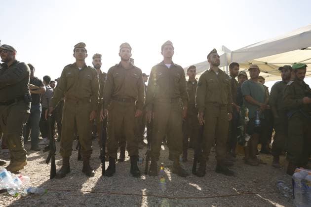 Thousands Attend Funeral of Benayahu Melet, Killed Defending Hikers Near Havat Gilad HAVAT GILAD, WEST BANK JULY 24, 2026: Thousands gathered to pay their final respects and lay to rest Benayahu Melet, a member of the Havat Gilad civilian alert squad and the community s agriculture director. Melet, 32, was killed earlier that day after rushing to assist a group of Israeli hikers who had been attacked near the community. During the incident, a Palestinian assailant seized his weapon and shot him dead. He is survived by his wife, Esther, and their two daughters, Tair Eretz and Adama Ivriya. Following his death, Melet was recognized as a fallen IDF soldier and given a military burial. A second Israeli, IDF Major Yuval Ezra, 27, was also ki Copyright: x xHilelxbenxorx xJNAxPressx