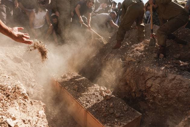 Thousands Attend Funeral of Benayahu Melet, Killed Defending Hikers Near Havat Gilad HAVAT GILAD, WEST BANK JULY 24, 2026: Thousands gathered to pay their final respects and lay to rest Benayahu Melet, a member of the Havat Gilad civilian alert squad and the community s agriculture director. Melet, 32, was killed earlier that day after rushing to assist a group of Israeli hikers who had been attacked near the community. During the incident, a Palestinian assailant seized his weapon and shot him dead. He is survived by his wife, Esther, and their two daughters, Tair Eretz and Adama Ivriya. Following his death, Melet was recognized as a fallen IDF soldier and given a military burial. A second Israeli, IDF Major Yuval Ezra, 27, was also ki Copyright: x xHilelxbenxorx xJNAxPressx