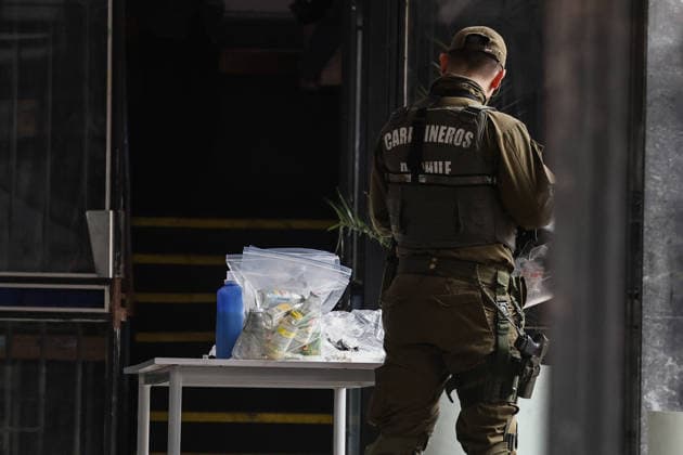 Santiago, July 24, 2026: Riots at the Instituto Nacional end with two students arrested for throwing incendiary bombs at police; forensic investigations at the scene and evidence. Diego Martin Aton Chile, Aton 1175025 jpeg  Copyright: DIEGOxMARTIN ATONxCHILE