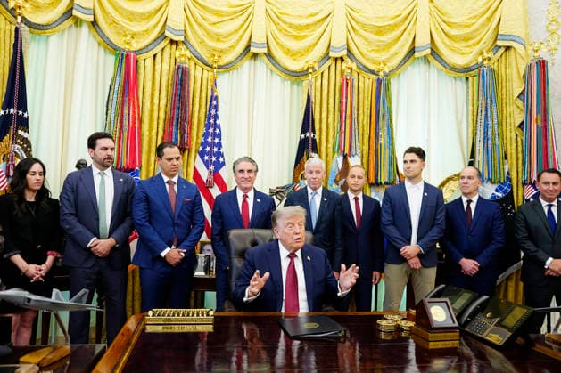 President Donald Trump delivers an announcement on American nuclear innovation in the Oval Office of the White House in Washington, DC on Friday, July 24, 2026. The Trump administration announced they would consider putting nuclear energy projects in federal waters.  WAP20260724902 BONNIExCASH