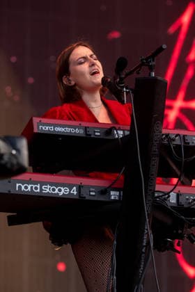 The Last Dinner Party in concert at Latitude Festival at Henham Park in Southwold, UK on 24 July 2026 Aurora Nishevci performing with The Last Dinner Party in concert at Latitude Festival at Henham Park in Southwold, UK on 24 July 2026, Credit:Stephen Keable Avalon UK, Suffolk, Southwold, Henham Park  Copyright: xStephenxKeablex xAvalonx 1118348052