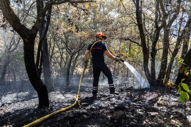 FIRE IN COTIGNAC, VAR — PHOTOPQR, NICE MATIN, FLORIAN ESCOFFIER — JULY 24, 2026 Photo by Florian ESCOFFIER, NICE MATIN — FIRE IN COTIGNAC Major forest fires are currently burning in France, such as here in the south, in the Var department, France  Copyright: xPHOTOPQR NICExMATIN MAXPPPxESCOFFIERxFLORIANx 20260724NIM8115 20260724NIM8115