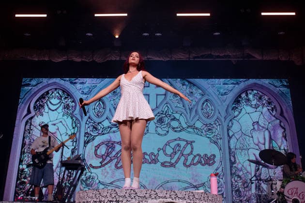 2026 Latitude Festival 24 July 2026: English singer songwriter Alessandra Rose Jones, known professionally as Alessi Rose, performs live on The Second Stage on the first day of the 20th edition of Latitude Festival, Henham Park, Southwold, UK., Credit:Stuart Hogben Avalon  Copyright: xStuartxHogbenx xAvalonx 1118359034