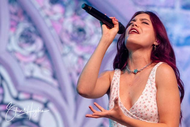 2026 Latitude Festival 24 July 2026: English singer songwriter Alessandra Rose Jones, known professionally as Alessi Rose, performs live on The Second Stage on the first day of the 20th edition of Latitude Festival, Henham Park, Southwold, UK., Credit:Stuart Hogben Avalon  Copyright: xStuartxHogbenx xAvalonx 1118359180