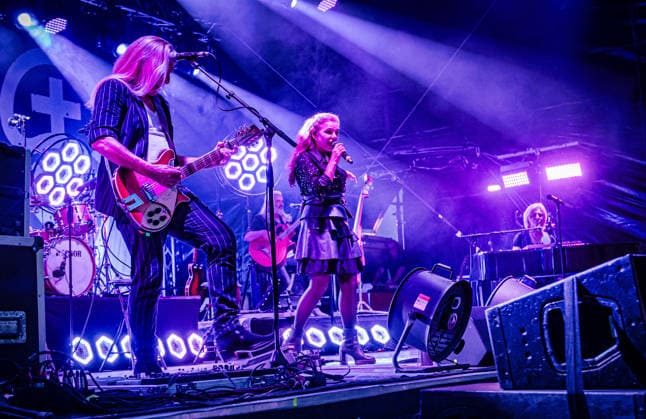 Oranienburg im Bundesland Brandenburg; Konzert der Band SILLY mit Julia Neigel, Toni Krahl und Uwe Hassbecker im Schloss Oranienburg, Elektroakustik Open Air - 24.07.2026 Oranienburg *** Oranienburg, in the state of Brandenburg: Concert by the band SILLY featuring Julia Neigel and Toni Krahl at Oranienburg Palace, Elektroakustik Open Air, July 24, 2026, Oranienburg