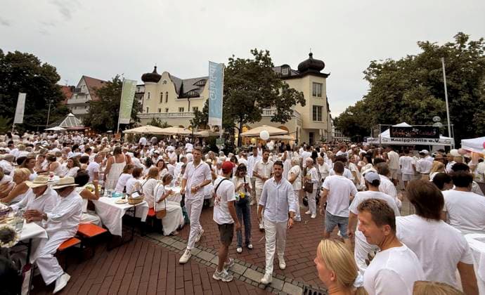 16.07.2026, Weisse Nacht Bad Wörishofen in der gesamten Fussgängerzone. 16.07.2026, Weisse Nacht Bad Wörishofen 16.07.2026, Weisse Nacht Bad Wörishofen *** July 16, 2026, White Night in Bad Wörishofen throughout the entire pedestrian zone July 16, 2026, White Night in Bad Wörishofen July 16, 2026, White Night in Bad Wörishofen