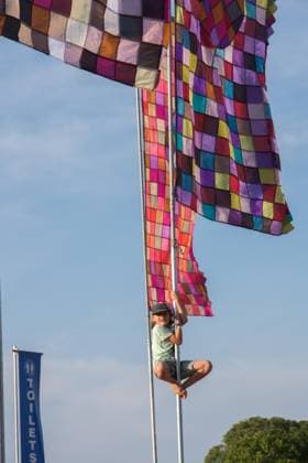 July 25, 2026, Corsham, Wiltshire, England: Festival goers enjoy a sunny Friday at WOMAD Festival in Wiltshire. Corsham England - ZUMAr169 20260725_zip_r169_021 Copyright: xRodxHarbinsonx