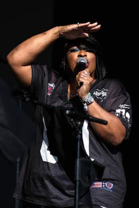 Anjessica Caldwell von Annie & The Caldwells live auf dem WOMAD - The World s Festival im Neston Park. Neston, 24.07.2026 *** Anjessica Caldwell of Annie The Caldwells performing live at WOMAD The World s Festival in Neston Park, Neston, July 24, 2026 Foto:xJ.xEdwardsx xFuturexImagex womad_6706