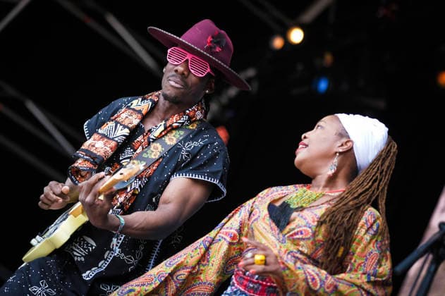 Wesli live auf dem WOMAD - The World s Festival im Neston Park. Neston, 24.07.2026 *** Wesli live at WOMAD: The World s Festival in Neston Park, Neston, July 24, 2026 Foto:xJ.xEdwardsx xFuturexImagex womad_6736