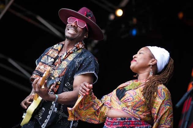 Wesli live auf dem WOMAD - The World s Festival im Neston Park. Neston, 24.07.2026 *** Wesli live at WOMAD: The World s Festival in Neston Park, Neston, July 24, 2026 Foto:xJ.xEdwardsx xFuturexImagex womad_6737