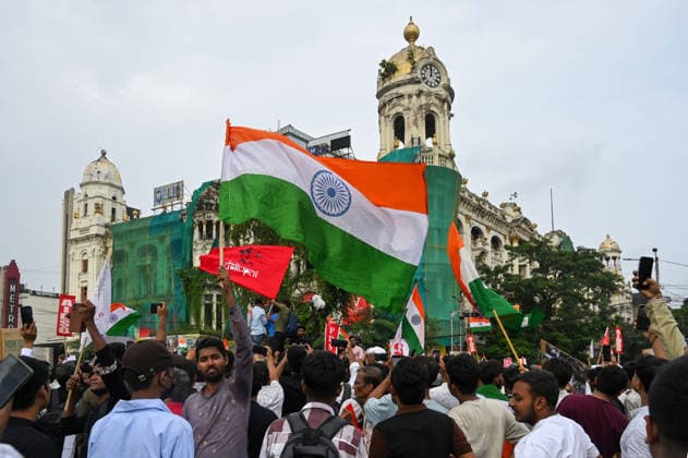 KOLKATA, INDIA - JULY 24: Leftwing Student Unions and students take out a protest march from Sealdah to Esplanade in solidarity with the ongoing protest at New Delhi s Jantar Mantar demanding the resignation of Union Education Minister Dharmendra Pradhan over alleged NEET Exam irregularities on July 24, 2026 in Kolkata, India. (Photo by Samir Jana Hindustan Times) Leftwing Student Unions Protest March In Kolkata Demanding Resignation Of Education Minister Over NEET-UG Examination Paper Leak