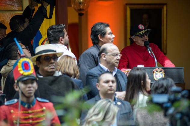 July 24, 2026, Bogota, Bogota D.C, Colombia: Colombia s president Gustavo Petro takes part during the return of Simon Bolivar s ceremonial sword to the Quinta de Bolivar Museum in Bogota, Colombia on July 24, 2026. Bogota Colombia  - ZUMAvp1_ 20260724_zia_vp1_013 Copyright: xSebastianxBarrosx