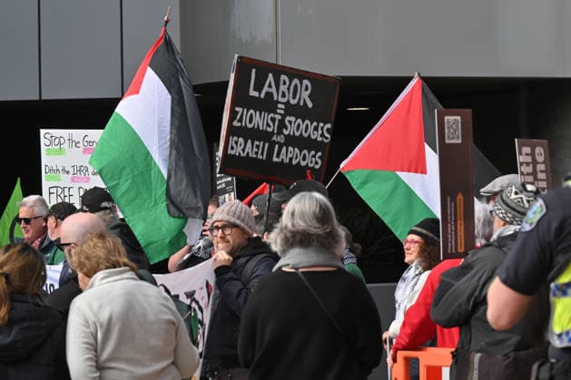 ALP NATIONAL CONFERENCE, Anti AUKUS, anti-nuclear and pro-Palestine protesters are seen outside during the 50th Australian Labor Party (ALP) national convention at the Adelaide Convention Centre, in Adelaide, Saturday, July 25, 2026. ( ADELAIDE SOUTH AUSTRALIA AUSTRALIA  Copyright: xMICKxTSIKASx 20260725134907648086