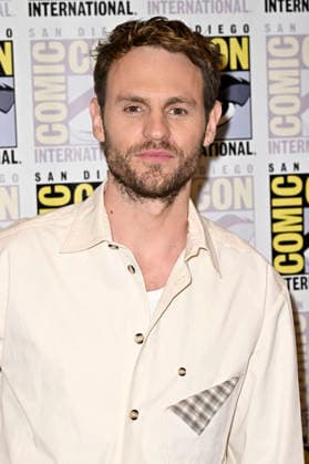 Charlie Vickers beim Photocall zur 3. Sfaffel der Amazon Prime Video Serie The Lord Of The Rings: The Rings Of Power Der Herr der Ringe: Die Ringe der Macht auf der San Diego Comic-Con International 2026 im Hilton Bayfront Hotel. San Diego, 24.07.2026 *** Charlie Vickers at the photocall for Season 3 of the Amazon Prime Video series *The Lord of the Rings: The Rings of Power* at San Diego Comic-Con International 2026 at the Hilton Bayfront Hotel in San Diego, July 24, 2026 Foto:xD.xStarbuckx xFuturexImagex rings_6706