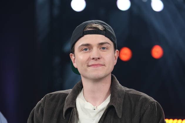 Mattis Brodersen, Föhrer Singer-Songwriter, zu Gast in der NDR Talk Show, Fototermin am 12.6.2026, Ausstrahlung der Sendung am 24.7.2026 im 3. Programm des NDR Fernsehen, Fernsehstudio Hamburg Lokstedt *** Mattis Brodersen, a singer-songwriter from Föhr, appeared as a guest on the NDR Talk Show; photo op on June 12, 2026; the episode aired on July 24, 2026, on NDR Television’s Channel 3; Hamburg Lokstedt TV studio