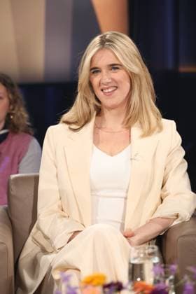 Katjana Gerz, Podcasterin und Moderatorin, zu Gast in der NDR Talk Show, Fototermin am 12.6.2026, Ausstrahlung der Sendung am 24.7.2026 im 3. Programm des NDR Fernsehen, Fernsehstudio Hamburg Lokstedt *** Katjana Gerz, podcaster and host, guest on the NDR Talk Show; photo op on June 12, 2026; the show will air on July 24, 2026, on NDR Television’s Channel 3; Hamburg Lokstedt TV studio