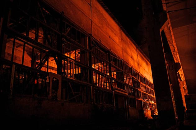 A shopping complex burns following a Russian attack in Zaporizhzhia, Ukraine, July 25, 2026. In the early hours of Saturday, July 25, Russian troops struck the southeastern Ukrainian city with drones, igniting a fire that spread through shops and trading pavilions over an area of about 900 square metres. A 63-year-old man was injured in the drone strike. (Photo by Dmytro Smolienko Ukrinform) Russian army attacks Zaporizhzhia with drones  Copyright: xDmytroxSmolienkox