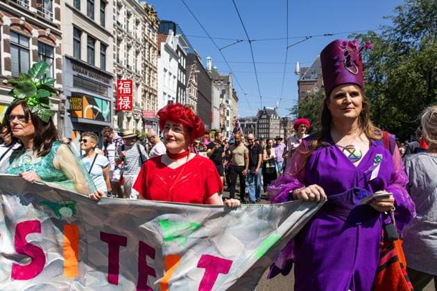 AMSTERDAM - Participants in the 13th edition of the Pride Walk are walking through the center of Amsterdam. With the walk, they are calling attention to equal rights for LGBTQ+ people worldwide. DINGENA MOL ANP netherlands out - belgium out  Copyright: xx x564254114x originalFilename: 564254114.jpg
