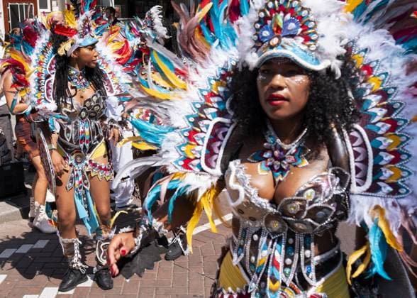 ROTTERDAM - Participants of the Rotterdam Unlimited Summer Carnival street parade. Carnival groups present their new themes with colorful costumes, choreographies, music, floats, and live percussion. LINA SELG ANP netherlands out - belgium out  Copyright: xx x564256544x originalFilename: 564256544.jpg