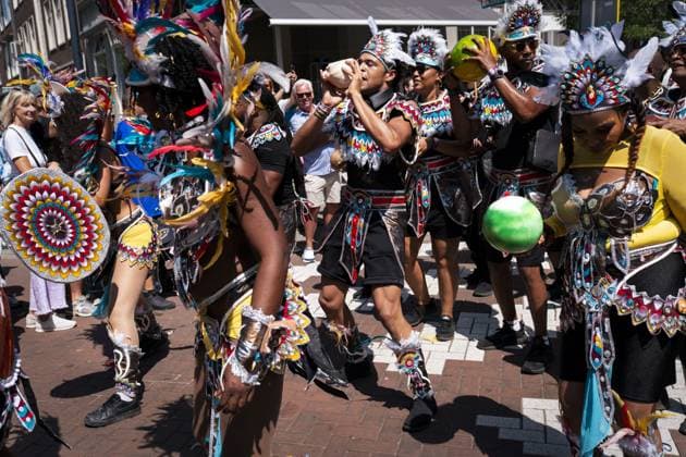 ROTTERDAM - Participants of the Rotterdam Unlimited Summer Carnival street parade. Carnival groups present their new themes with colorful costumes, choreographies, music, floats, and live percussion. LINA SELG ANP netherlands out - belgium out  Copyright: xx x564256726x originalFilename: 564256726.jpg