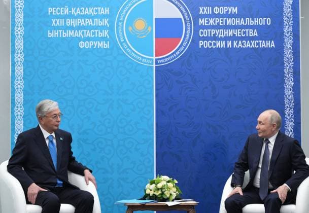 Russia Putin Siberian Federal District 9211624 25.07.2026 Kazakh President Kassym-Jomart Tokayev and Russian President Vladimir Putin attend a meeting on the sidelines of the 22nd Russia-Kazakhstan Interregional Cooperation Forum in Omsk, Russia. Alexey Nikolskiy Sputnik Omsk Russia  Copyright: xAlexeyxNikolskiyx