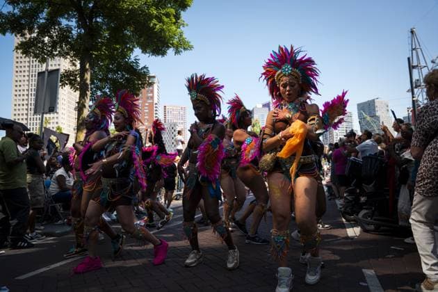 ROTTERDAM - Participants of the Rotterdam Unlimited Summer Carnival street parade. Carnival groups present their new themes with colorful costumes, choreographies, music, floats, and live percussion. LINA SELG ANP netherlands out - belgium out  Copyright: xx x564266993x originalFilename: 564266993.jpg