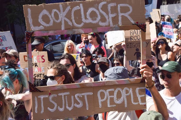 July 25, 2026, London, England, United Kingdom: Thousands of people pass through Regent Street during Trans Pride 2026. London United Kingdom - ZUMAv130 20260725_zip_v130_032 Copyright: xVukxValcicx