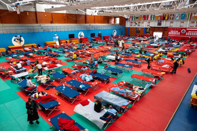 July 25, 2026, Madrid, Madrid, Spain: The operation has welcomed evacuees from ChapineroÂ­a and Pelayos de la Presa, who had to hastily leave their homes due to the uncontrolled advance of the wildfires in Madrid s Sierra Oeste region. Madrid Spain - ZUMAd308 20260725_zsp_d308_047 Copyright: xJuanxCarlosxLucasx